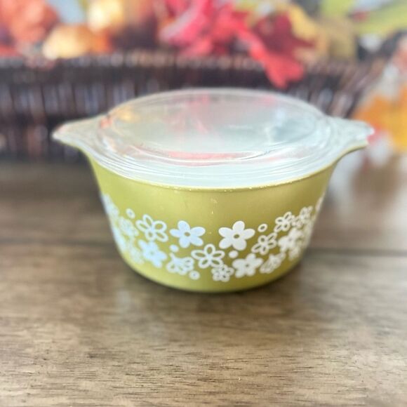 Pyrex Other - VTG Pyrex Daisy blossom 1Q casserole with lid 473